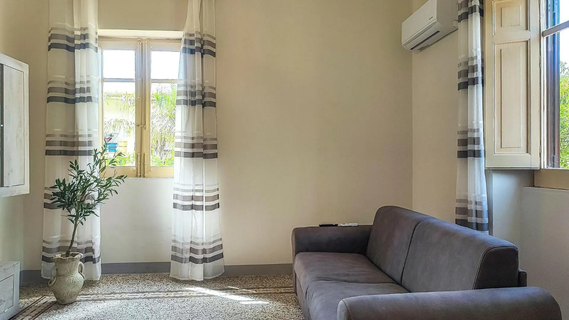 Holiday home 2 Bedroom Stunning Home In Castellammare Del Golf Castellammare del Golfo