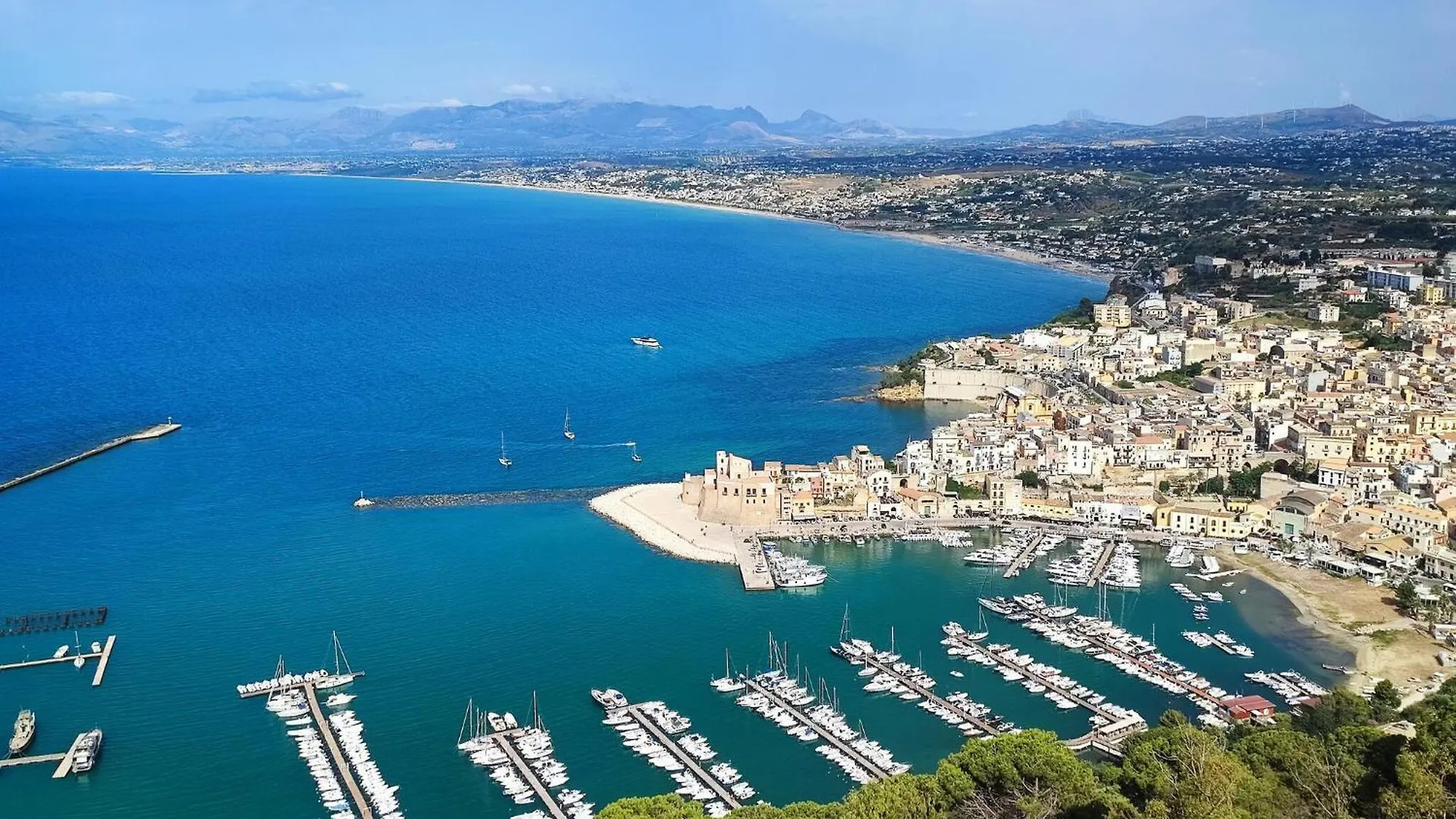 2 Bedroom Stunning Home In Castellammare Del Golf Castellammare del Golfo