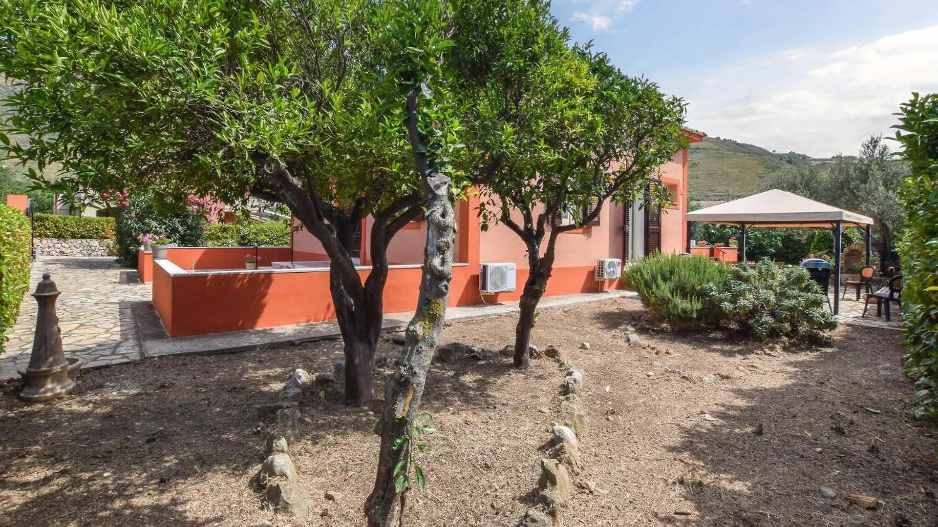 2 Bedroom Stunning Home In Castellammare Del Golf Castellammare del Golfo